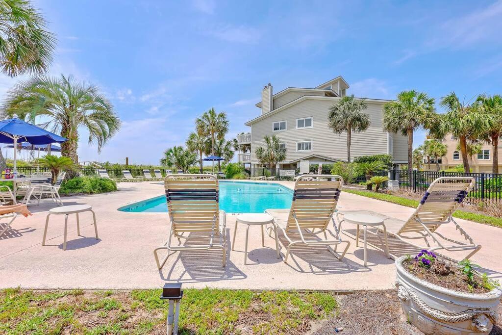 New Listing! Seagrove Villa 3A - Luxurious Ocean View! Isle of Palms Exterior photo
