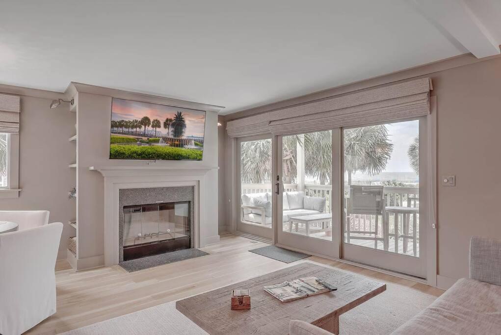 New Listing! Seagrove Villa 3A - Luxurious Ocean View! Isle of Palms Exterior photo